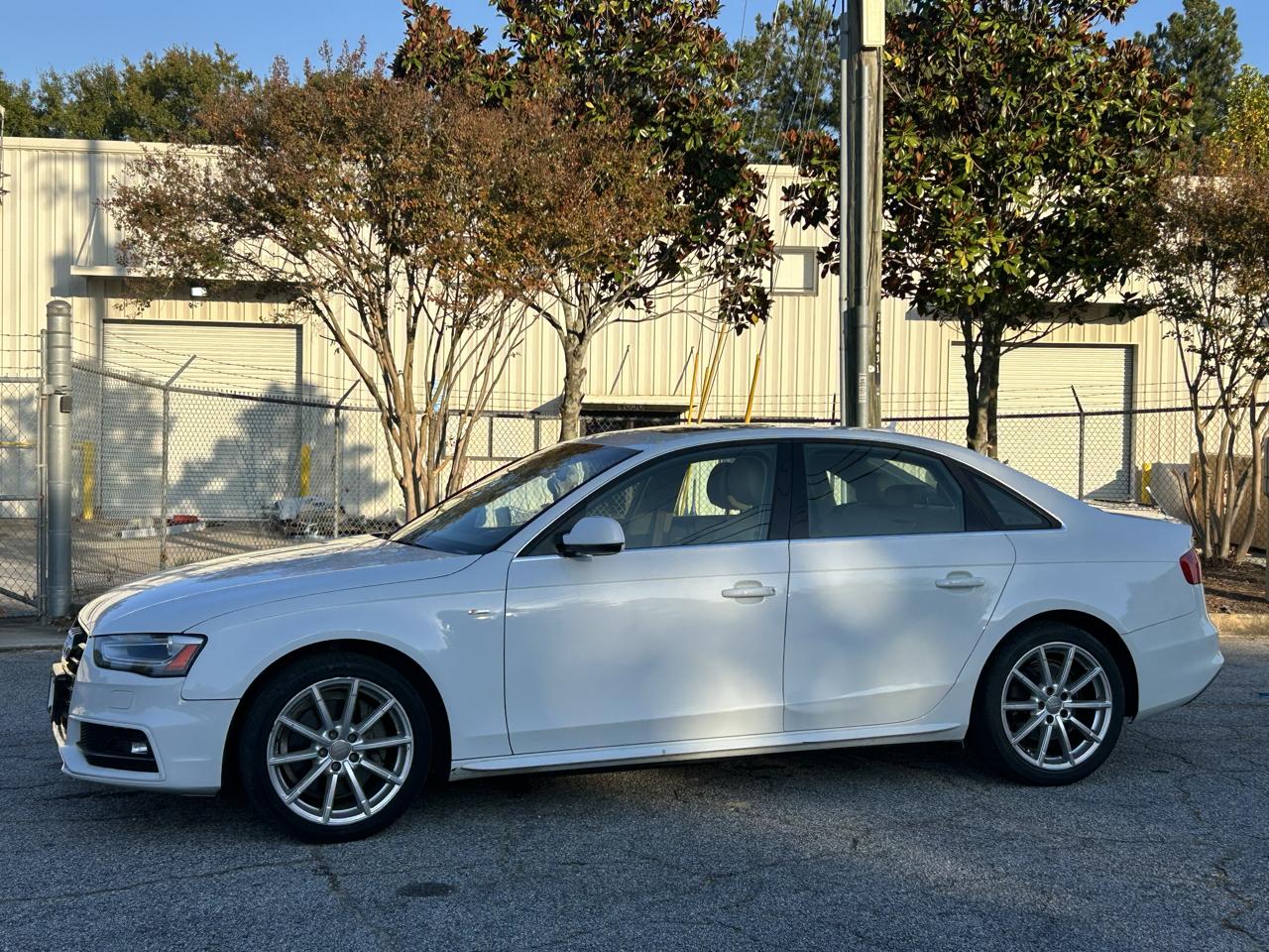 Audi A4 2.0T Premium quattro Sedan AWD 8A 2016