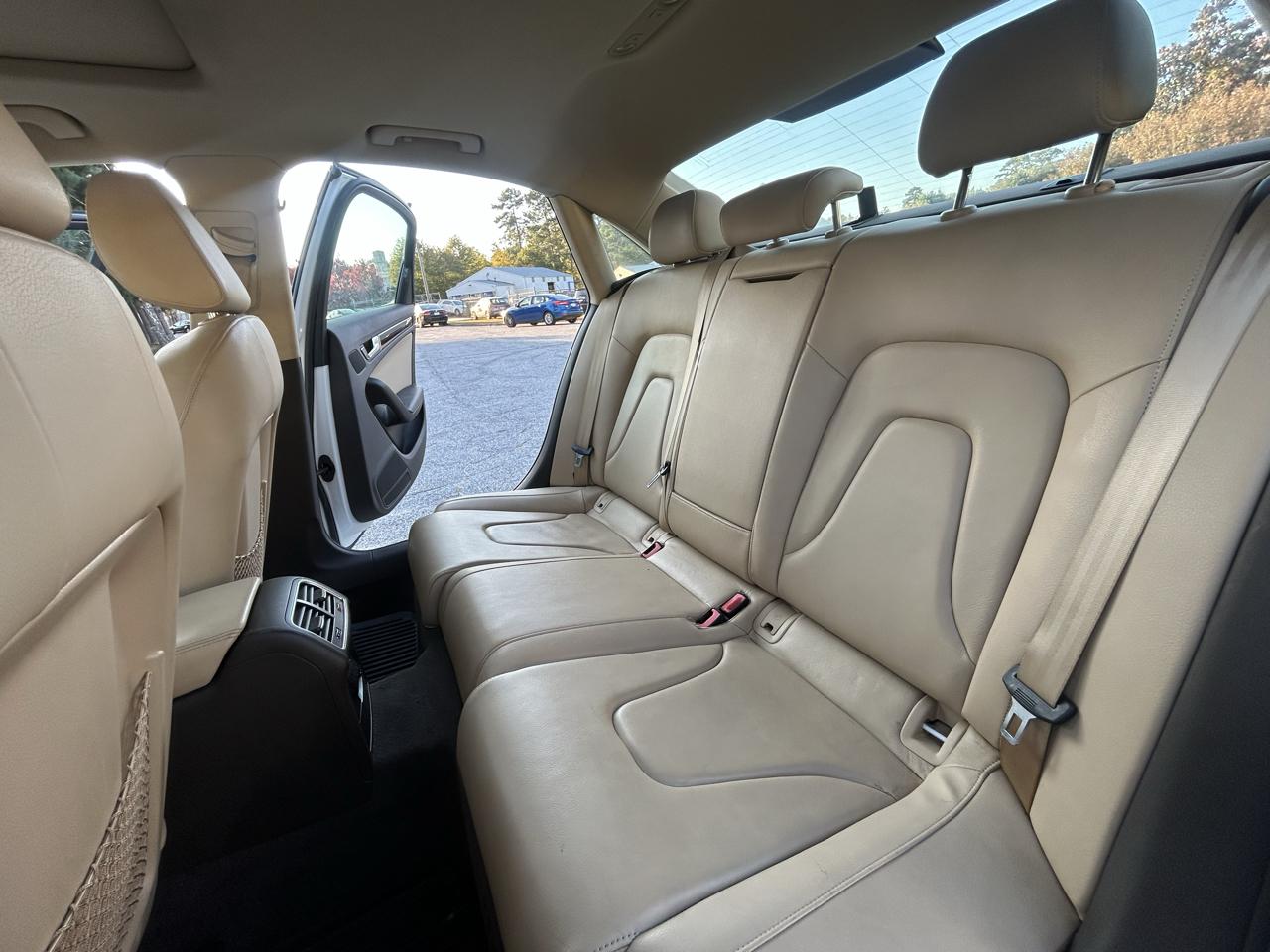 Audi A4 2.0T Premium quattro Sedan AWD 8A 2016