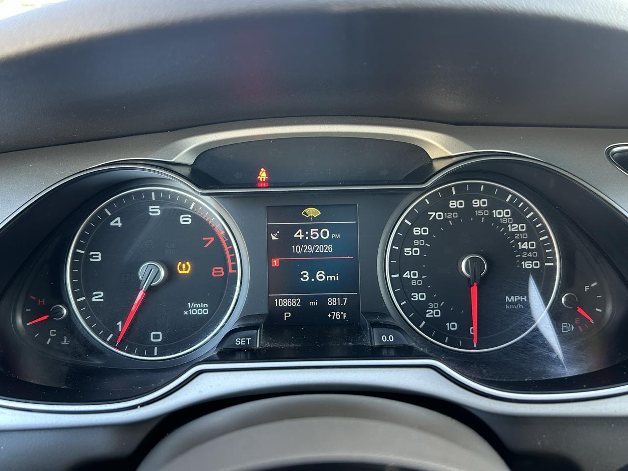 Audi A4 2.0T Premium quattro Sedan AWD 8A 2016
