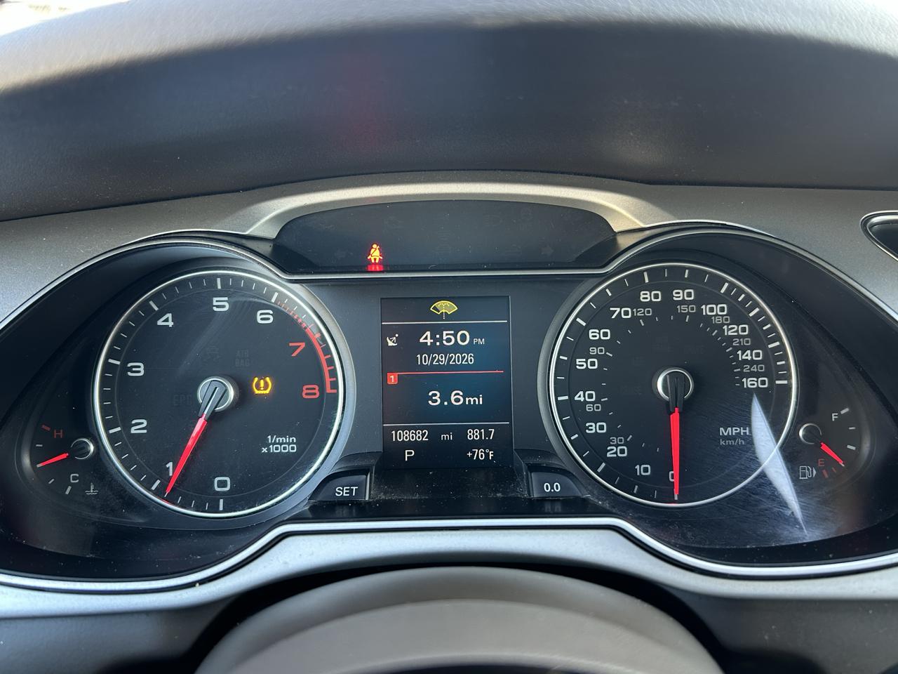 Audi A4 2.0T Premium quattro Sedan AWD 8A 2016