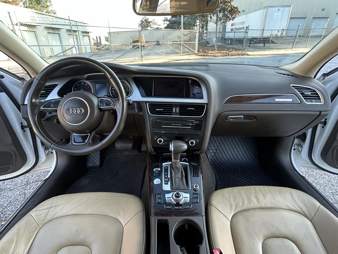 Audi A4 2.0T Premium quattro Sedan AWD 8A 2016