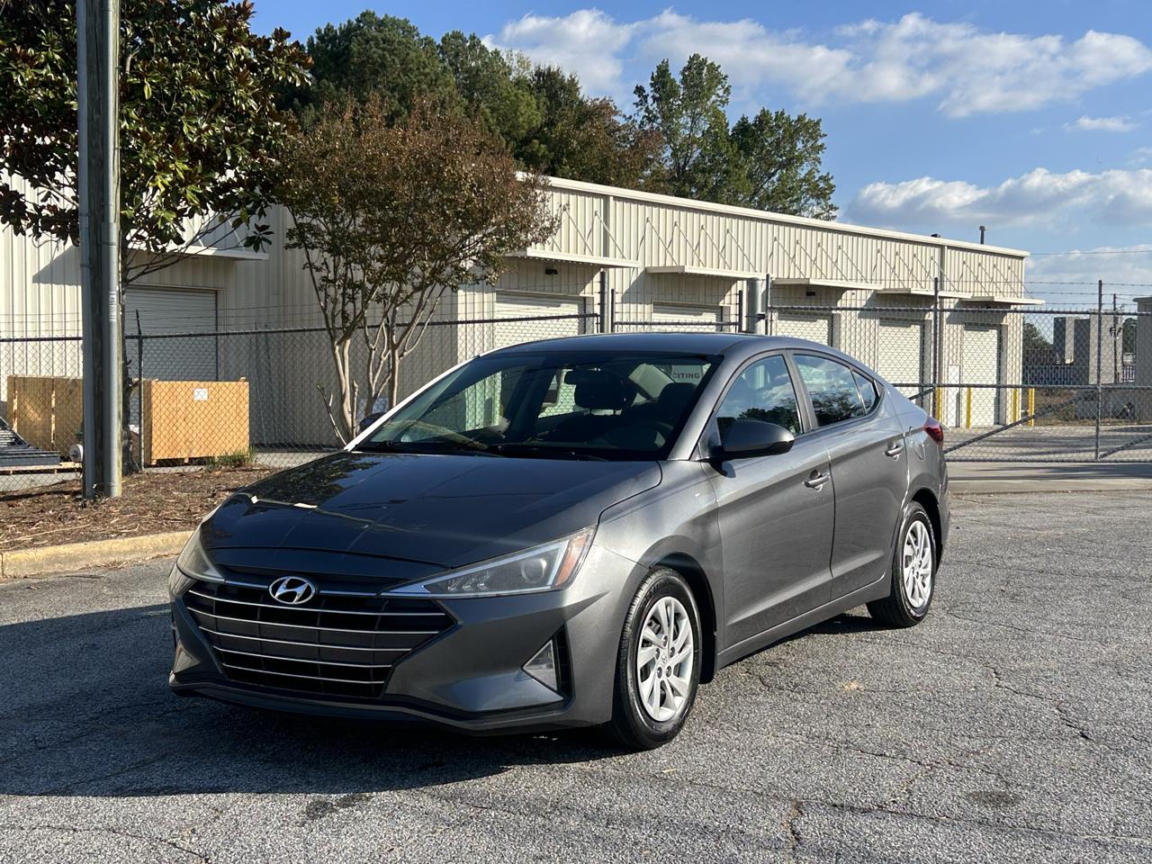 Hyundai Elantra SE 6AT 2019