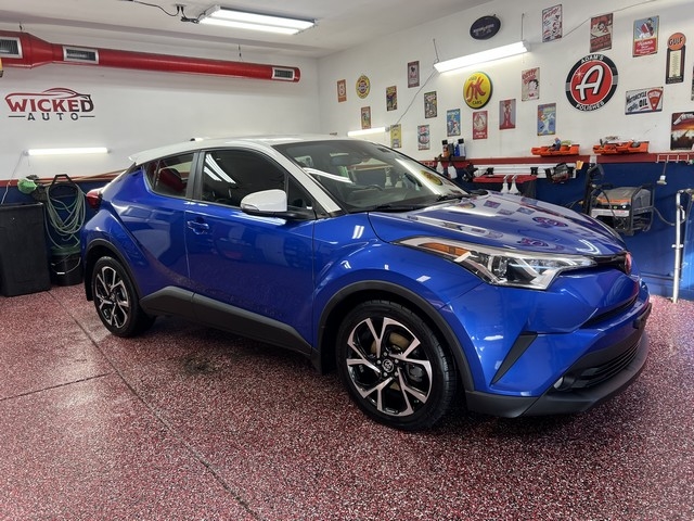 2018 Toyota C-HR XLE photo 4