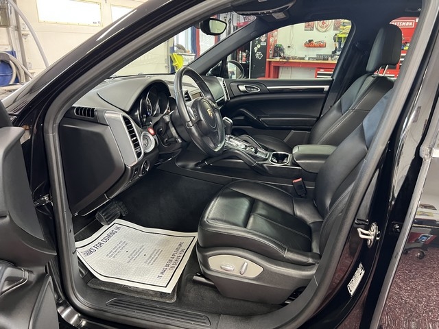 Porsche Cayenne Base 2014 Porsche Cayenne Base 2014