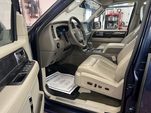 Lincoln Navigator 4WD 2015