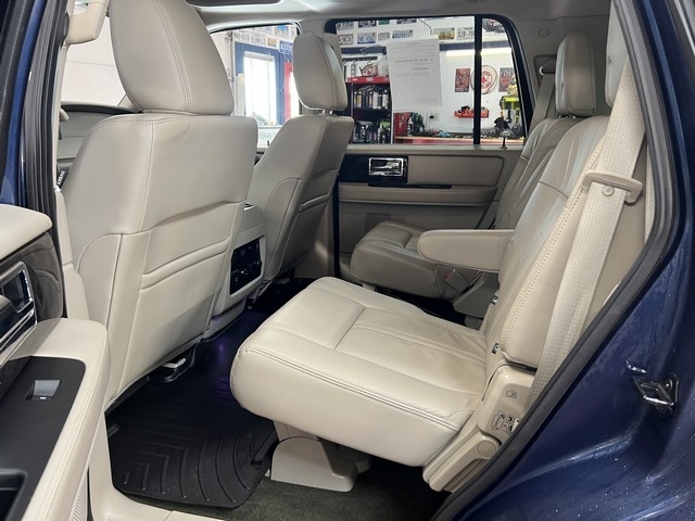 Lincoln Navigator 4WD 2015