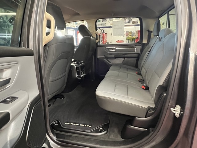 RAM 1500 Big Horn Crew Cab SWB 4WD 2020