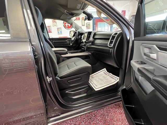 RAM 1500 Big Horn Crew Cab SWB 4WD 2020