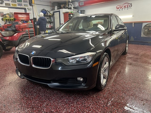 2014 BMW 3 Series 328i xDrive Sedan AWD