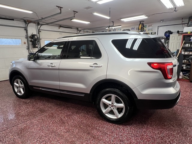 Ford Explorer XLT 4WD 2017