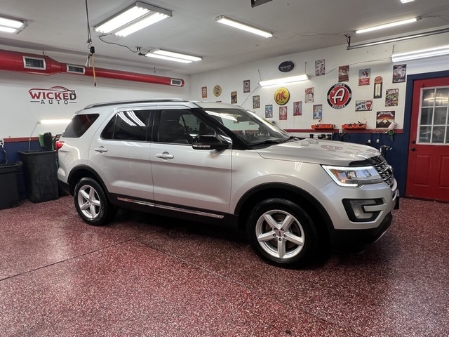 Ford Explorer XLT 4WD 2017
