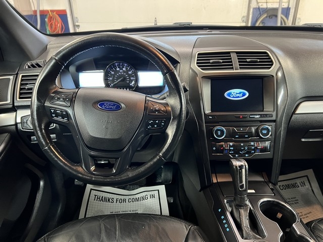 Ford Explorer XLT 4WD 2017