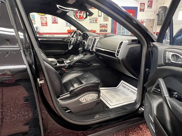 Porsche Cayenne Platinum Edition AWD 2018