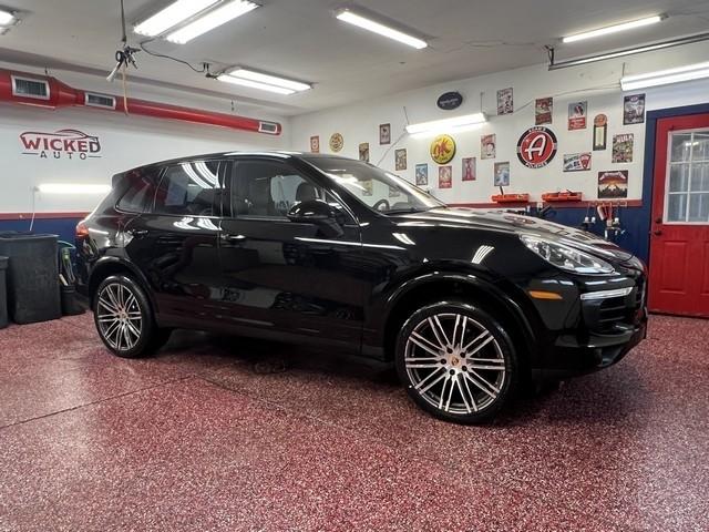 Porsche Cayenne Platinum Edition AWD 2018