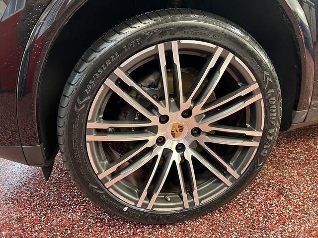 Porsche Cayenne Platinum Edition AWD 2018