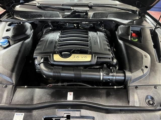 Porsche Cayenne Platinum Edition AWD 2018