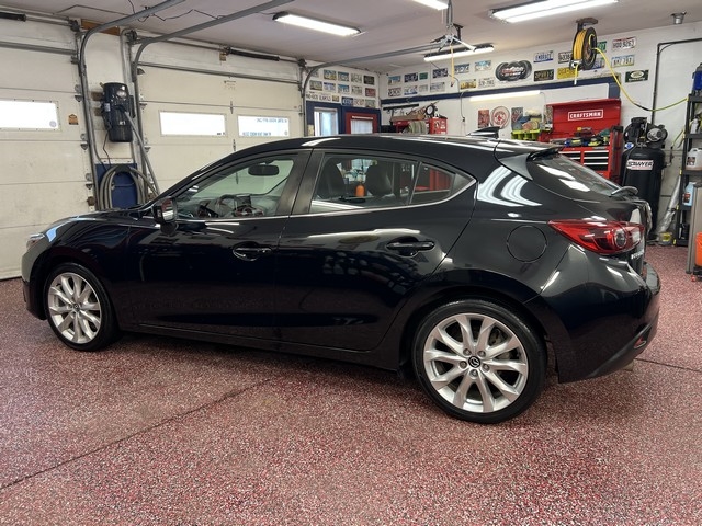 Mazda MAZDA3 s Grand Touring MT 5-Door 2016