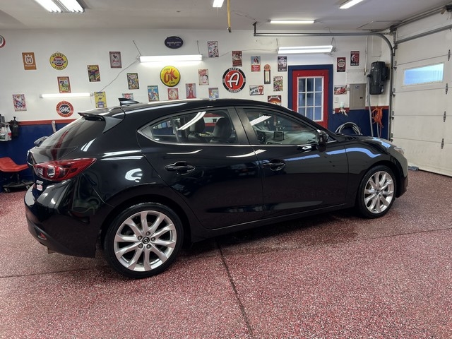 Mazda MAZDA3 s Grand Touring MT 5-Door 2016