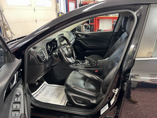 Mazda MAZDA3 s Grand Touring MT 5-Door 2016