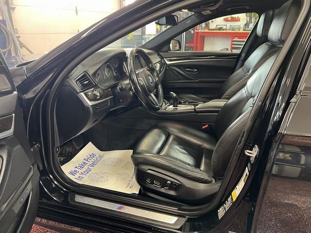 BMW 5-Series 550i xDrive 2015
