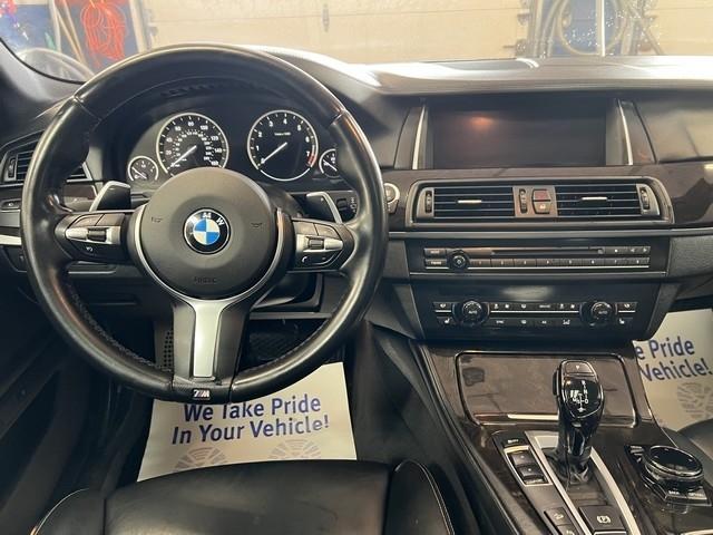 BMW 5-Series 550i xDrive 2015