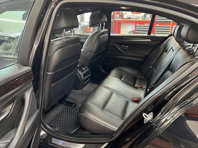 BMW 5-Series 550i xDrive 2015