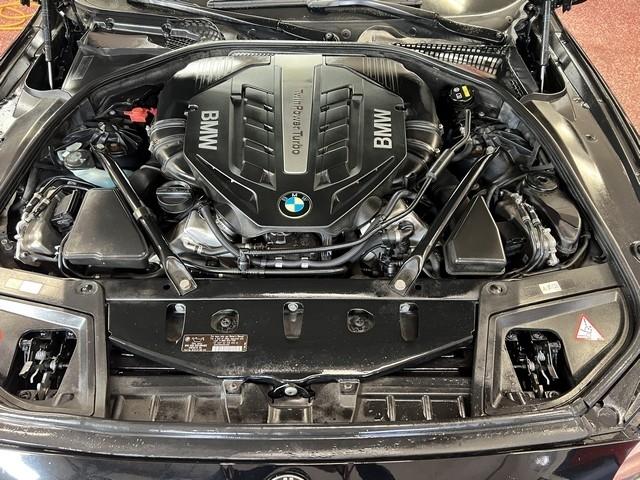 BMW 5-Series 550i xDrive 2015