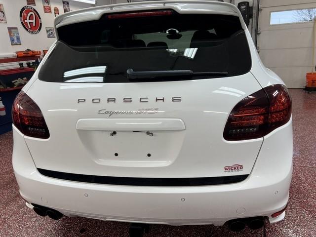 Porsche Cayenne GTS 2014