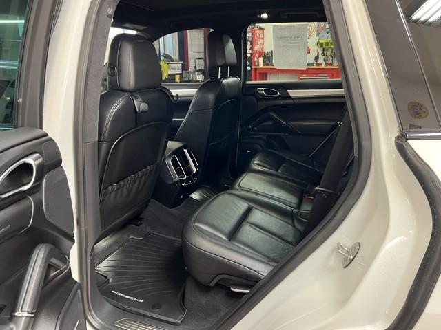 Porsche Cayenne GTS 2014