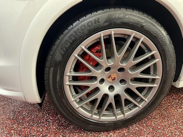 Porsche Cayenne GTS 2014