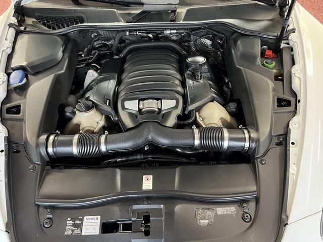 Porsche Cayenne GTS 2014