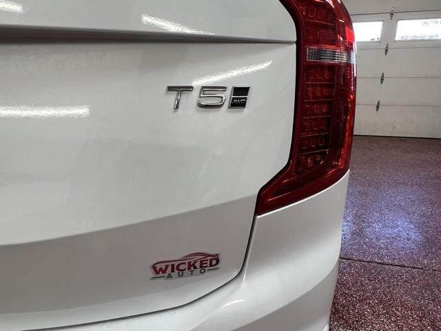 Volvo XC90 T5 Momentum AWD 2016