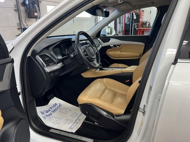 Volvo XC90 T5 Momentum AWD 2016