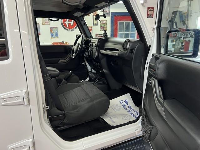 Jeep Wrangler Unlimited Sport 4WD 2012