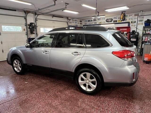 Subaru Outback 2.5i Premium 2014