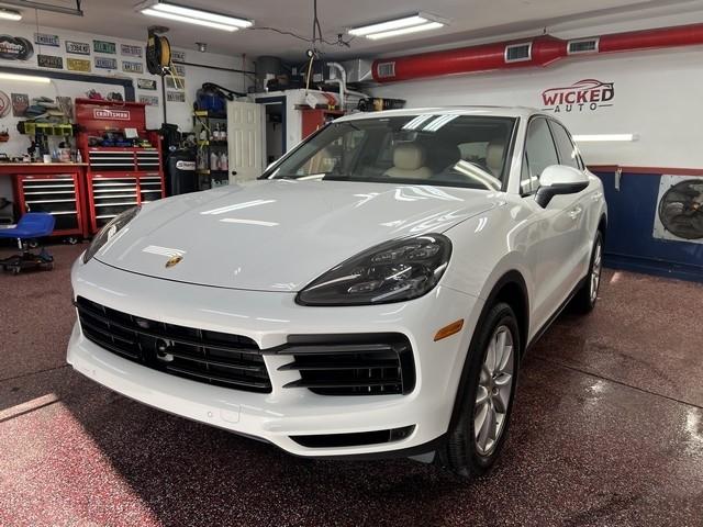 2020 Porsche Cayenne -'s photo