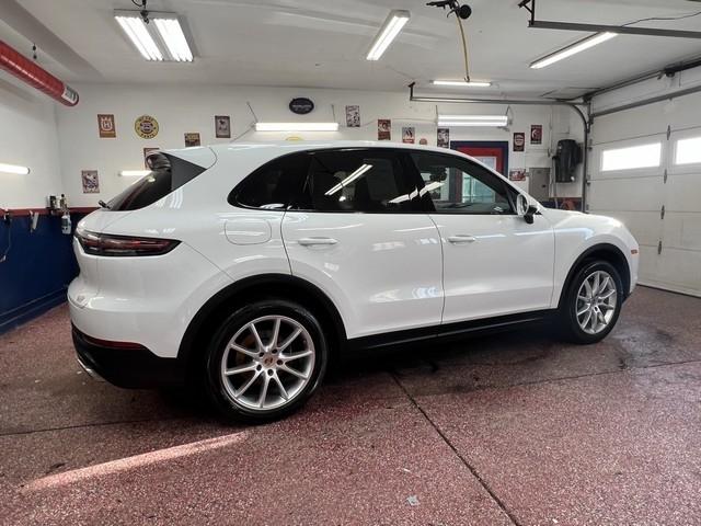 Porsche Cayenne Base 2020