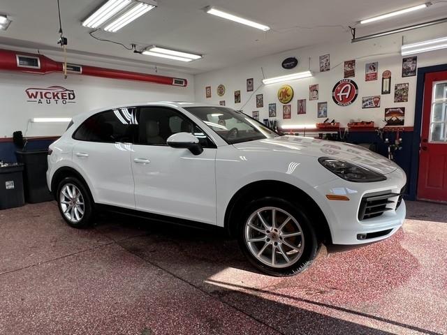Porsche Cayenne Base 2020