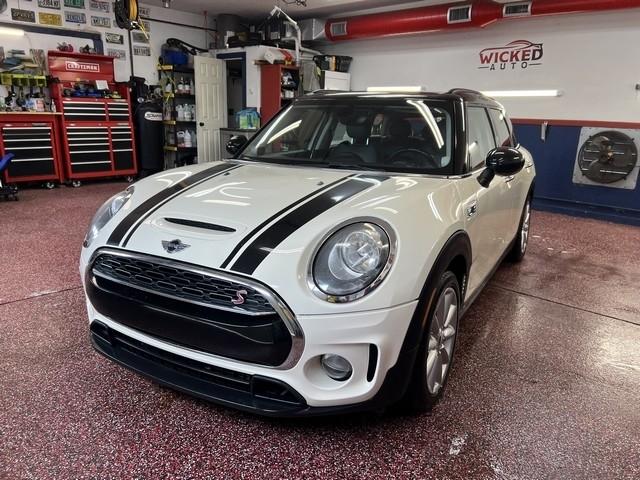 2016 MINI Clubman Cooper S's photo
