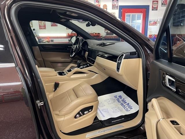 Porsche Cayenne Base 2019