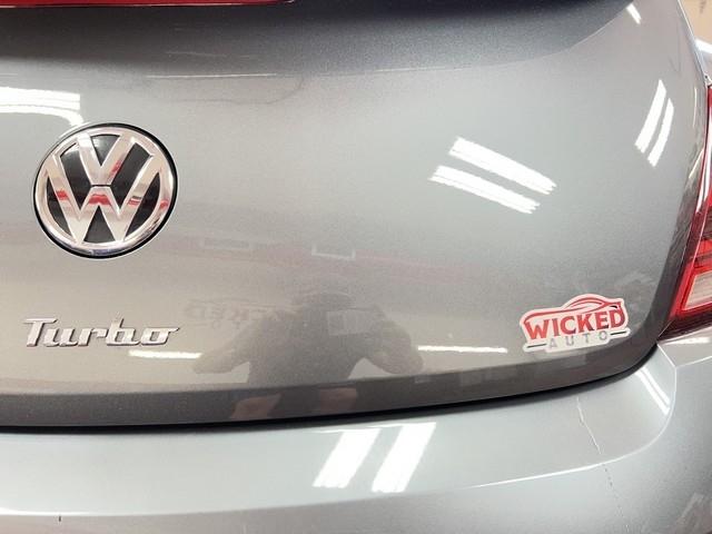 Volkswagen Beetle 2.0T SE 2018