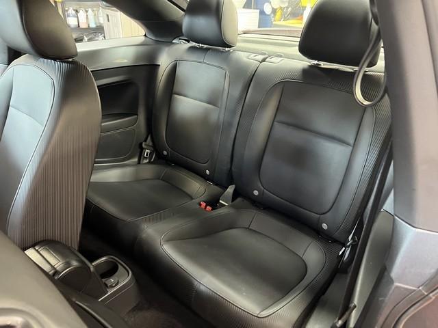 Volkswagen Beetle 2.0T SE 2018