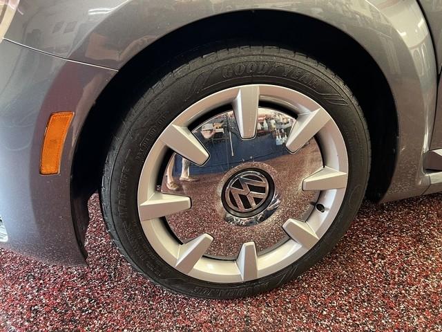 Volkswagen Beetle 2.0T SE 2018