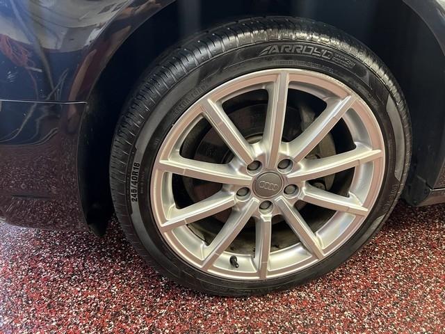 Audi A4 2.0T Sedan quattro Tiptronic 2014