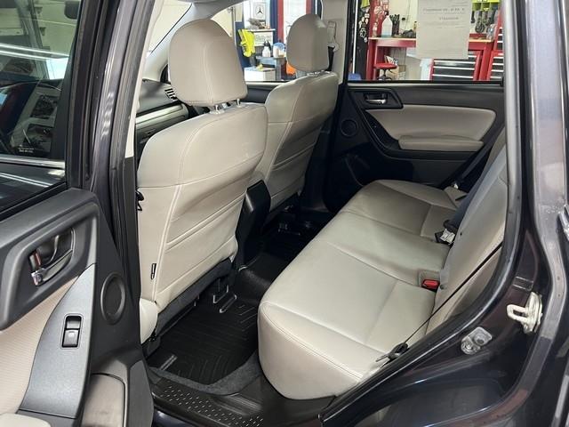 Subaru Forester 2.5i Touring 2014