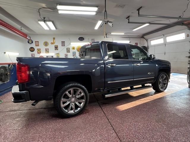 Chevrolet Silverado 1500 4WD Crew Cab 153.0" LTZ w/2LZ 2018
