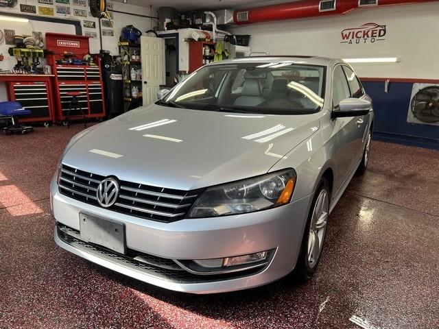 Volkswagen Passat TDI SEL Premium 6A 2015