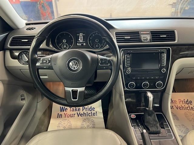 Volkswagen Passat TDI SEL Premium 6A 2015