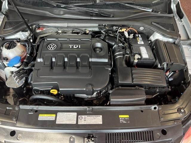 Volkswagen Passat TDI SEL Premium 6A 2015