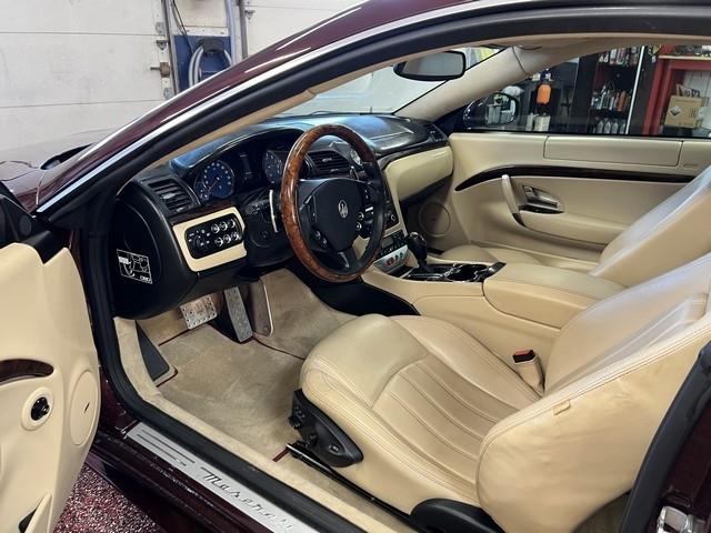 Maserati GranTurismo S Automatic 2011